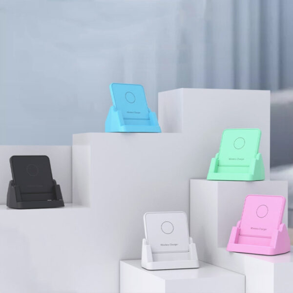 15W Wireless Ladegerät für iPhones & Android Geräte. inkl. Adapter USB-C/Lightning/MicroUSB – Bild 2