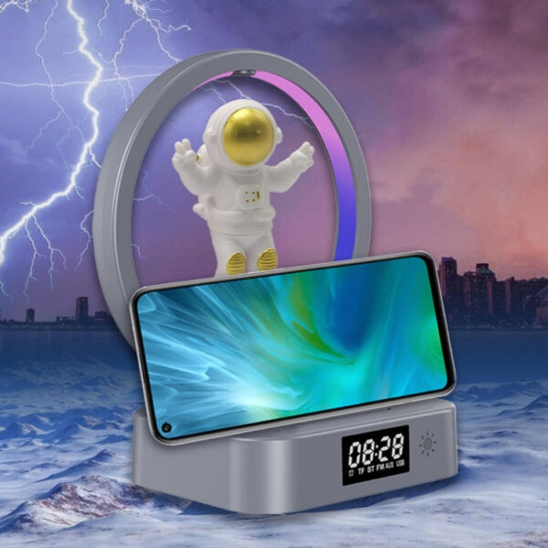 Magnetic Levitation Astronaut TWS Bluetooth-Lautsprecher mit RGB-Licht – Bild 4